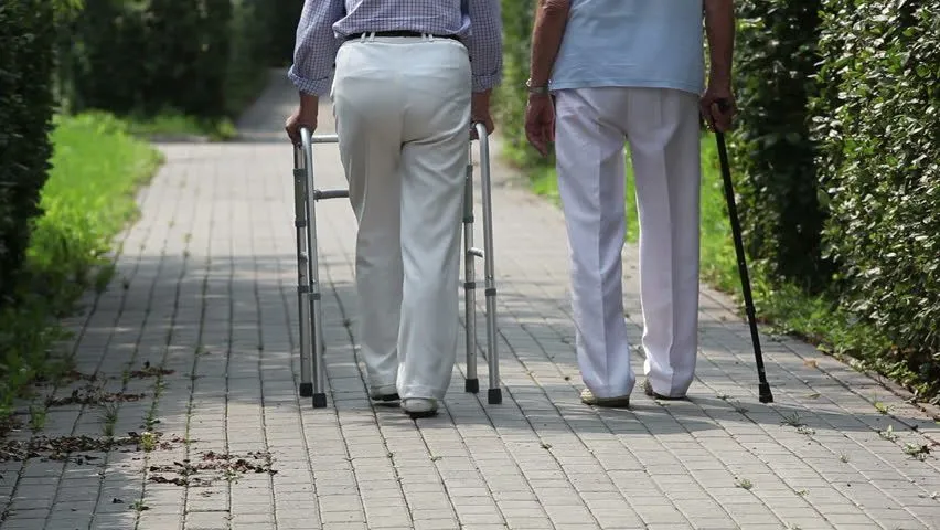 Modul de utilizare al dispozitivelor ajutătoare pentru mers