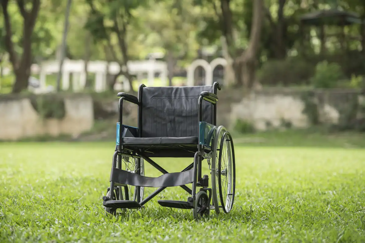 De ce sa-ti cureti si dezinfectezi scaunul cu rotile