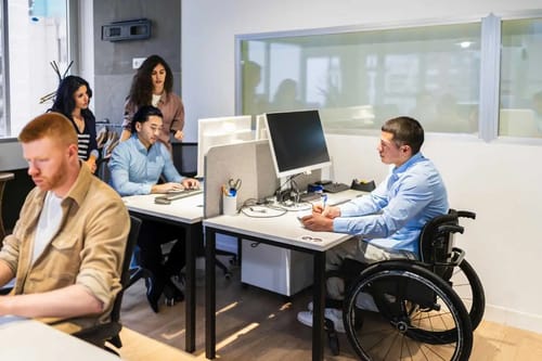 Adaptarea spațiului de birou pentru angajații cu dizabilități motorii