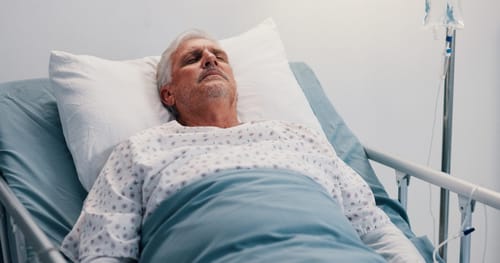 Cum alegi scutecele după operație: dimensiune, absorbție, strat protector și comandă online