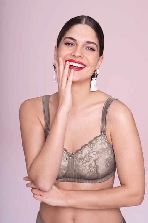 Sutien pentru proteze, Antonia