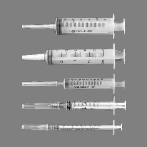 Seringă din 3 părţi cu ac 22G x 1 ½” – 2,5 ml